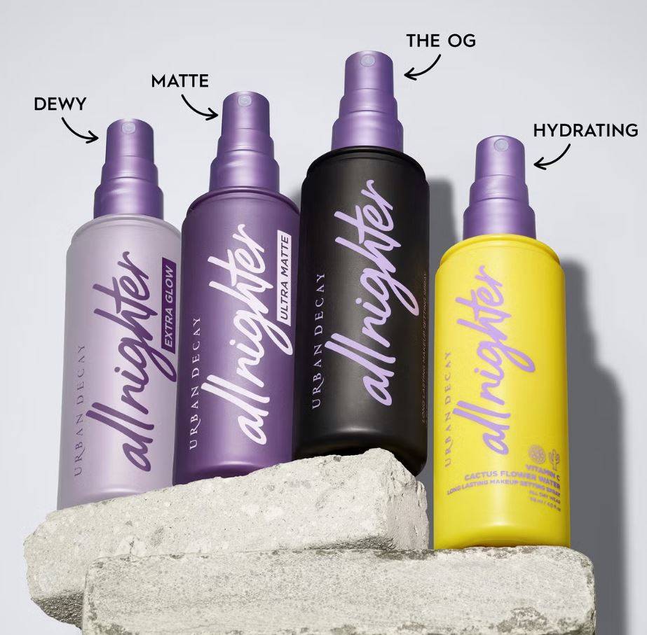 ست کامل اسپری فیکساتور آرایش Urban Decay All Nighter در مدل‌های Dewy، Matte، Ultra Matte، Hydrating و OG – مناسب برای فینیش‌های مختلف و ماندگاری بالا در انواع پوست