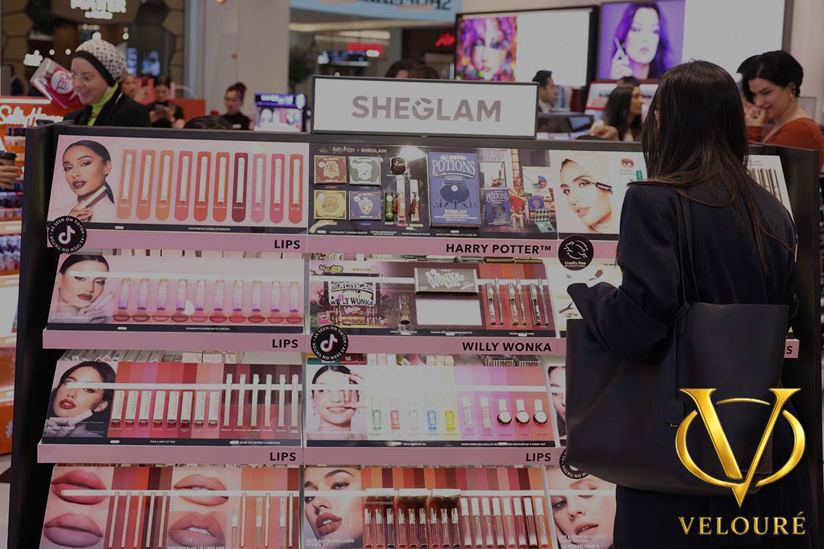 محصولات آرایشی شیگلم (SHEGLAM) – رژ لب، کرم‌پودر، پالت سایه و ریمل با فرمولاسیون پاک، بدون تست حیوانی، مناسب برای پوست‌های حساس، جایگزین اقتصادی برندهای لوکس مانند Fenty Beauty و Huda Beauty